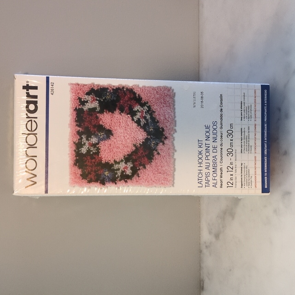 Wonder Art Latch Hook Kit / Heart Latch Hook Kit